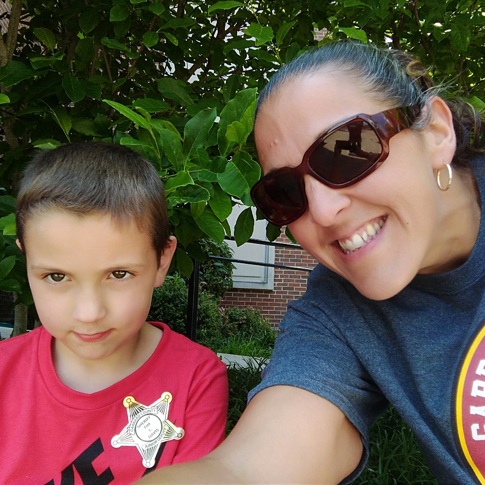 Meet your Posher, Shana